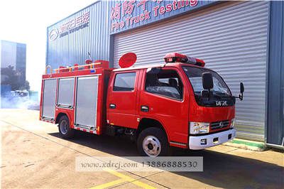 东风2.5吨25台批量水罐消防车订单发车了发往江西赣州